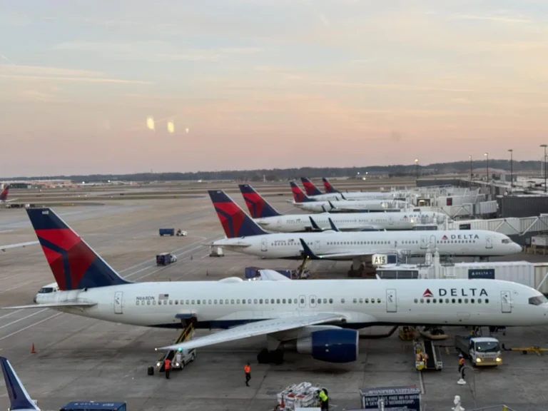 Mom Asks for Free Delta One Upgrade for Her Son—and Reddit Reacts